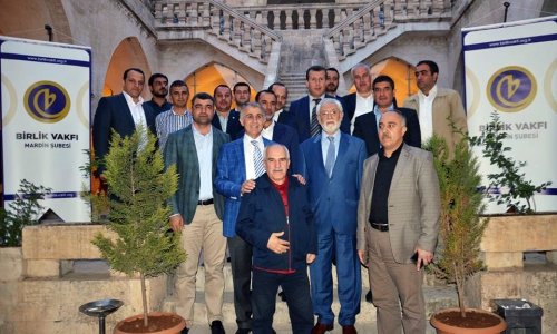 Mardin-Birlik-Vakfi-Subesi-acilisi-vesilesiyle-tanitim-toplantisi-duzenledi