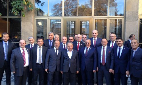 Birlik-Vakfi-Yonetiminin-TBMM-Baskanina-tebrik-ziyareti