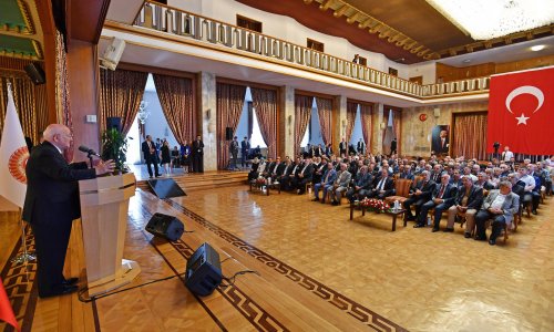 Vakfimizin-TBMM-Baskanimiza-Darbe-girisimi-nedeniyle-ziyareti